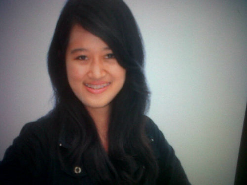 a dermatologist wanna be ,traveling addict. i am so grateful to be me :)