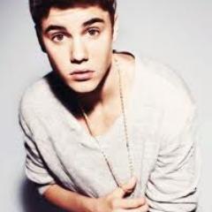 LauraMalik16's profile picture. La vie est un fruit qu'il faut croquer a pleine dent