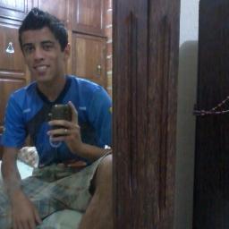 Na vida levo a estranha mania de ter fé, pq a fé cega até a faca amolada. Cruzeirense apaixonado. Data q marcou minha vida: 27/04/12 sz.