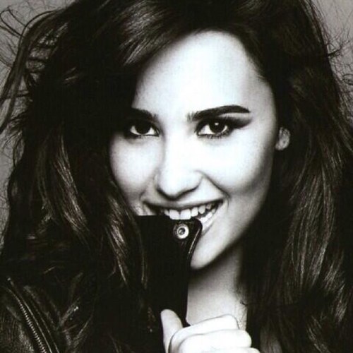 I love @ddlovato, that is all you need to know