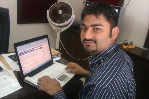 E4uKashif's profile picture. 