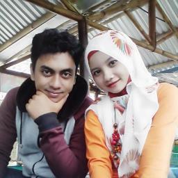 aghresonhero's profile picture. Love @dyla_dilo :* be smart aja and think praktis but taktis hahaha