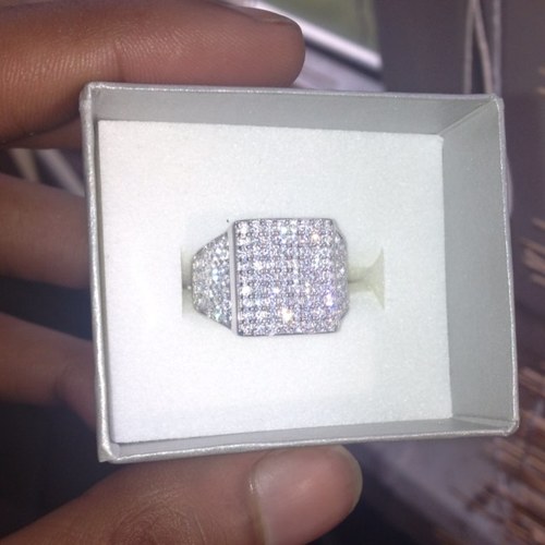 JewelleryDIamon's profile picture. instagram: @jewellerydiamonds