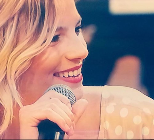 Il sorriso non lo perder mai, qualunque cosa ti accada, qualcosa ti inventerai ❤ @marroneemma LOVE YOU