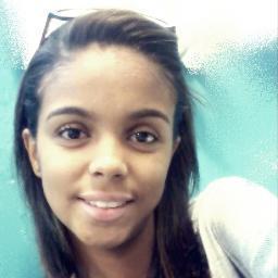 . 14 anos, Solteira, Corinthiana, amo o @McKaueOficial, sou apaixonada pelo Bob Esponja , sou legal ! Me segue aê rs (: