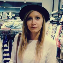 AndraskovaTaci's profile picture. Photographer, Love books, design, media, procrastination studies @fmk ucm