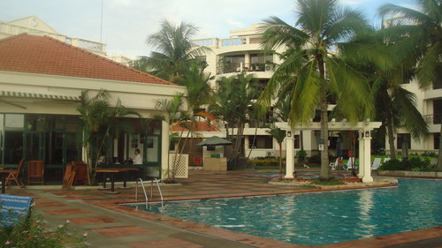 Gulf Cuisine, Tropical Cocktails on the bank of the Saigon River