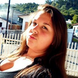Oiie ' , to passando aqui pra dize que eo amo essa menina LINDA e dize que ela pode conta cmg smp ..  #TEAMO#MINHA#FEDORES 33 
Poor: @loouca_santos