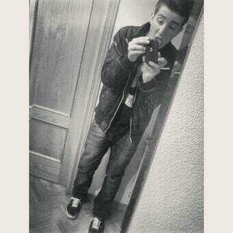 Todo sobre el twittero @_FalsasPromesas.