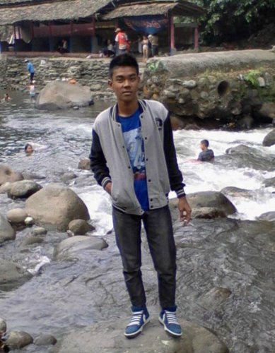 Hp: 085762288425