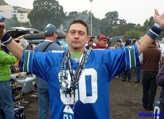 Diehard Seahawks, Mariners, UW Huskies, Kraken & beer fan. Waiting for #Sonics to come back  #BringBackOurSonics #GoHawks #GoMariners  #GoKraken #UW 🍻🍻
