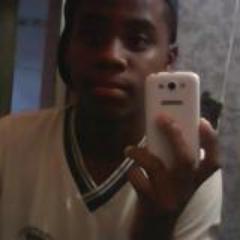 Faeelzz's profile picture. Foi assim que eu limpo fiquei,só sei que foi graças ao REI.Fiquei cheiroso e bem limpinho,olha pra mim mano,ó que preto alinhadinho....