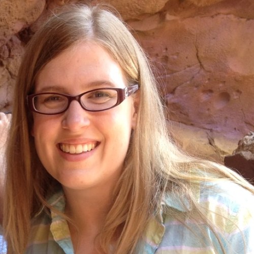 Food/Weight Loss/Life blogger. Crafty wannabe. Half Marathoner. Losing weight by calorie counting/running.