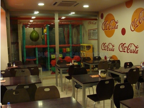 Pizzería-burguer Me Gusta, situada en la avenida Sevilla, Rota, más de 30 años desde su apertura. 956 81 25 30. Siguenos tambien en Facebook
