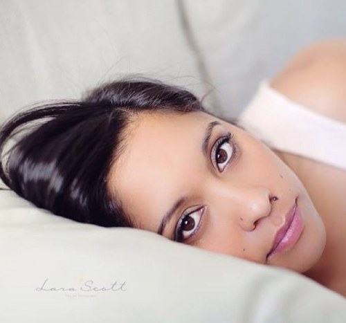 Photographer, Entrepreneur, owns Taryn B Photography. Loves life, love, cupcakes, my gorgeous husby man and most importantly Jesus!!