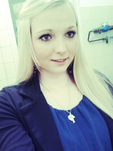 17 years/ Assen // love voor me bestie @_rommmy // Blond // groene -blauwe ogene//