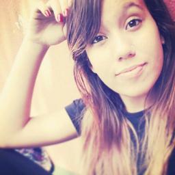 Eu sou mais uma em um milhão que não lhe deve satisfação, que não precisa da sua rejeição e muito menos da sua aprovação. (: