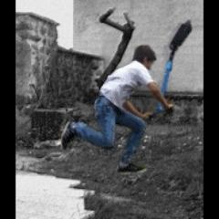 Follow me an i Follow back 
Bref plein de petit tweet inutile
a retweetter sans moderation