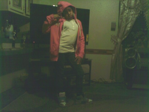 shawtyyellow576's profile picture. when hatters look at me with a stank face i just stop! they notice!then write it down:-)