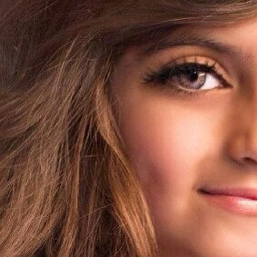 - انا لا أحبُ ان أكون شيئا مؤقتا لاحد إما أكون أو لا اكونُ ♡̸”