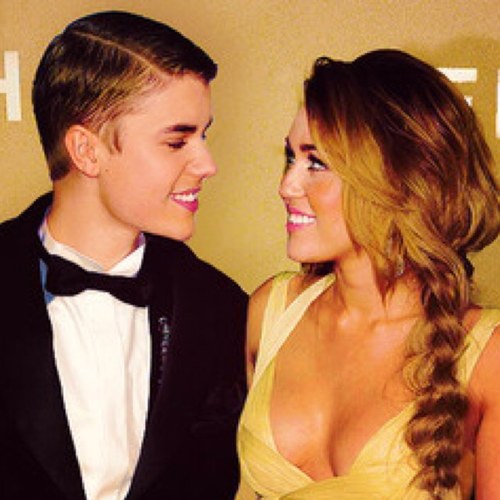 MILEY CYRUS Forever!! 6.3.13 ❤ #WeCantStop. ❤Miley + Justin❤ @MileyCyrus Is The Queen! http://t.co/Z8ImyboBY9 Instagram: @erichart_