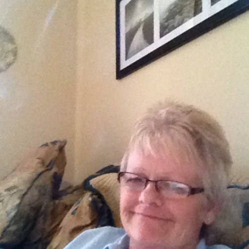 suearmstrong7's profile picture. God I hate winter...