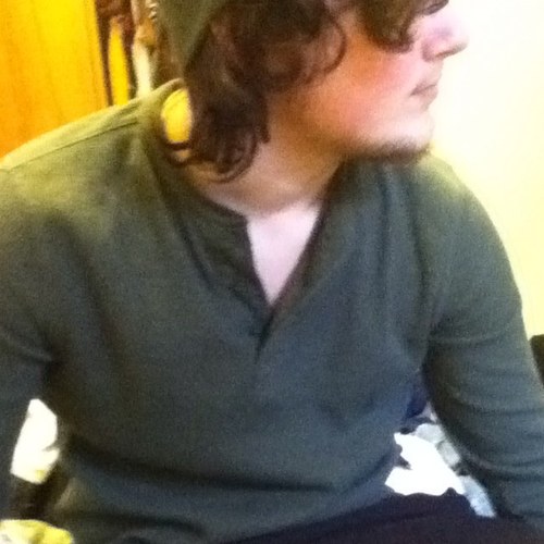 diamondmothra's profile picture. just trynna be the cryptid in the woods