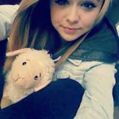 Acacia_Clark_P's profile picture. s i n g l e (RP)