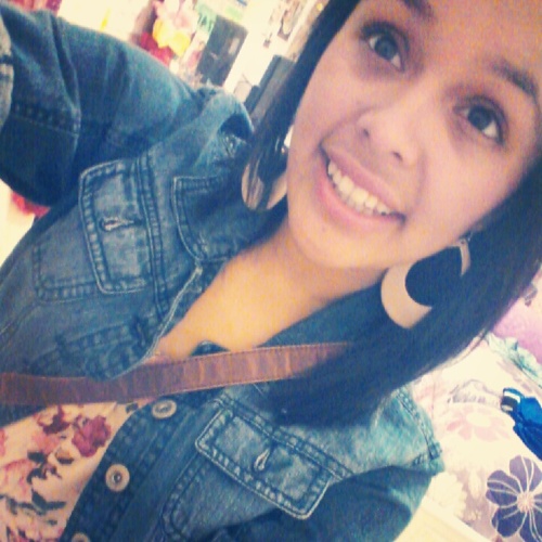 hey lovee, follow me!  & ill follow back ^_^