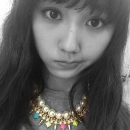 Seventeen's model since 2009♚Mamanya Yumachan ★ Mbak nya GEOK ◆ Punya malaikat namanya Kishi :3 Duta Gigi Sehat bareng Mr. Gigi @FakeNakakenID #17crewID #FCID