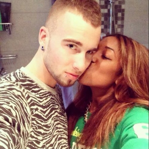 BrentTMO's profile picture. Instagram: tjmitzvah
Facebook: Brent Florán