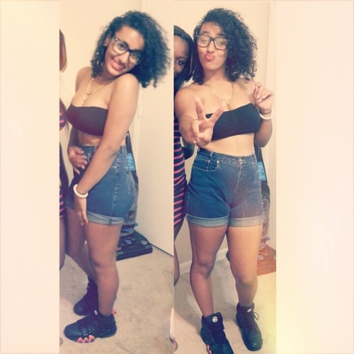FOLLOW ME ♥ (: I Tweet What I Want ! Dont Like It ? IDGAF ♥ #Cancer #CHICAGO #CookCounty #773 ! :)) Question , Comment , Opinions . . . http://t.co/vaRiOsFcLH ♥