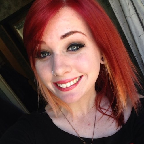 chelsteezie's profile picture. Chelsea.19.San Diego.On twitter every once in a blue moon.