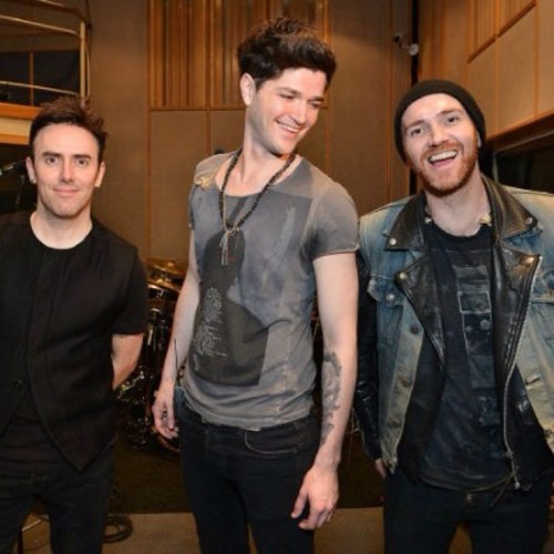 Love @thescript,@TheScript_Danny and @benjaminsarge and they follow me❤ Also love The Vamps, Olly Murs, Rizzle Kicks, Mcfly❤