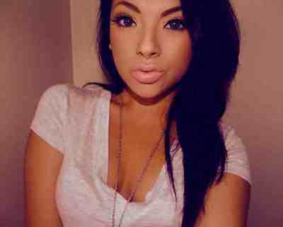 18 , Beautiful , single , bi , yes i like girls & boys. kay follow me (: