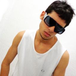 mano do @vieira_osmanos
Cantor e Compositor do grupo @_osmanos