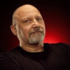 Clown à la scène, Auteur et chroniqueur culinaire, magazine Nordway, Monafm et TNT Wéo