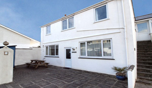 Beachsideflats's profile picture. 2 well appointed flats, each sleep 4-6, 
10 seconds walk from Polzeath beach, each with private parking space