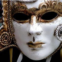 RamonaMargareta's profile picture. Licenciada en Historia, futura traductora. Actualmente becaria en el INTEF.