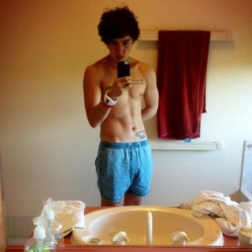 Doggy1325's profile picture. Hey Please Follow Back I Need Followers !