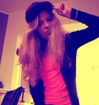 Deze twitter van my is oudd follow : ROMYKUSJEX