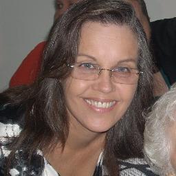 Serva de Deus
Casada com Nelis Nelson.
Filhos: Érick Emanuel e Jacó.
Noras: Lélia Fernanda e Denise.
Netos:Larissa Gustavo Rebeca Isabel Emanuelle e Filipe.