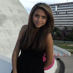 legal,divertida,meiga,chata as vezes,amiga,doida,louca,boba,besta,brincalhona,idiota e bonita mentira sou feia .kkkkkkkkkk Tenho 15 anos , Solteira