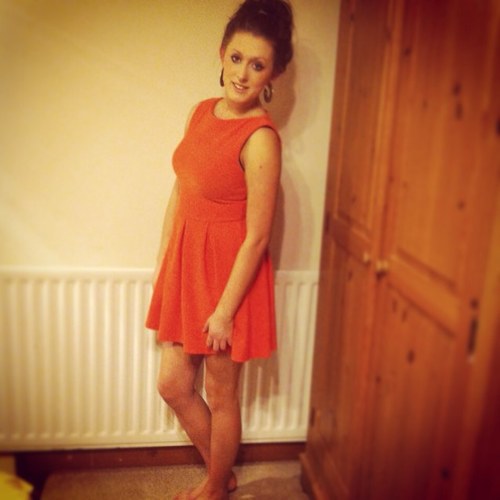 ellie_allport's profile picture. follow and i'll follow back:)