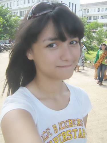 lingga_vania's profile picture. ★ easygoing ★ follback..?? mentions..!! #srudukfollow