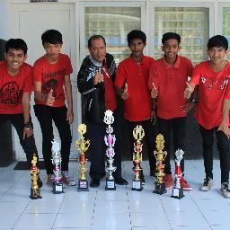 FACHUMBAND's profile picture. Progresiv Rock  \m/ @NinoFachum @billongg @wiraabraham1 @OktaDebok