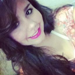 São Paulina, cânceriana, chocolate, matemática, rosa, fã do riso :) follow me? *-*