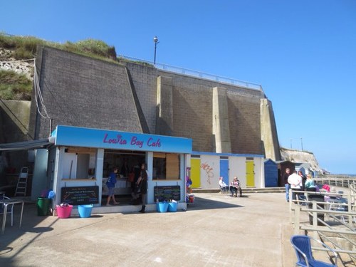 Seaside kiosk in Broadstairs. Open April-Oct. Hrs approx 0930-1630, 7 days a week, weather permitting! Hot & cold drinks, paninis & salads, ice-creams & more!