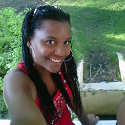 Dominicana,estudiante de Contabilidad,auxiliar de farmacia,madre de un niño bello y esposa de un gran hombre.