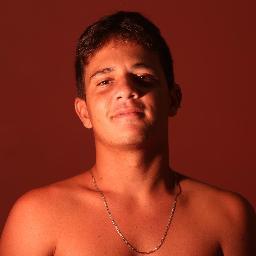@leonmombrinee   -   17 Old.